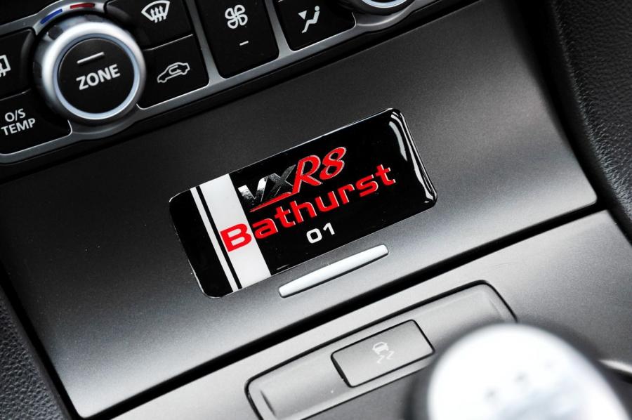  Vauxhall VXR8 Bathurst S Edition 2009 года  (фото 13 из 47)